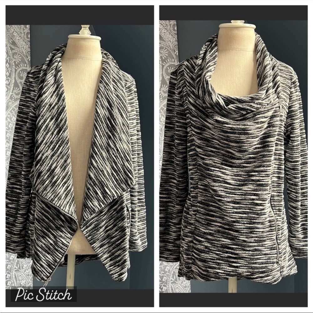 GILLI Diagonal Zip Asymmetrical Waterfall Sweater Jacket Black & White Stripes L